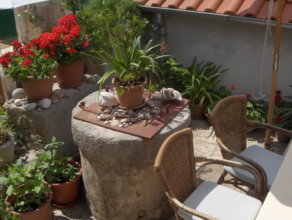 Guest House Lucijo Vrboska Zewnętrze zdjęcie