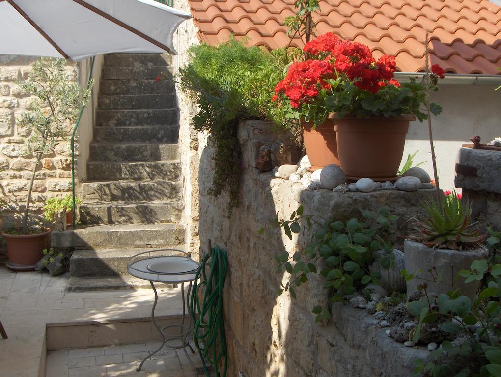 Guest House Lucijo Vrboska Zewnętrze zdjęcie