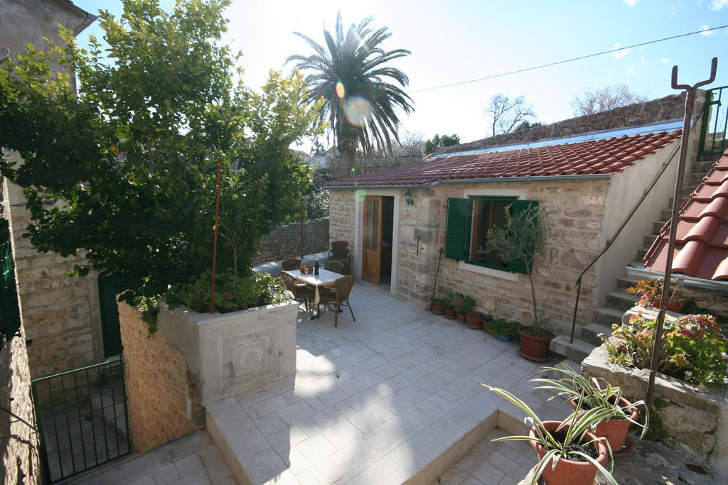 Guest House Lucijo Vrboska Zewnętrze zdjęcie